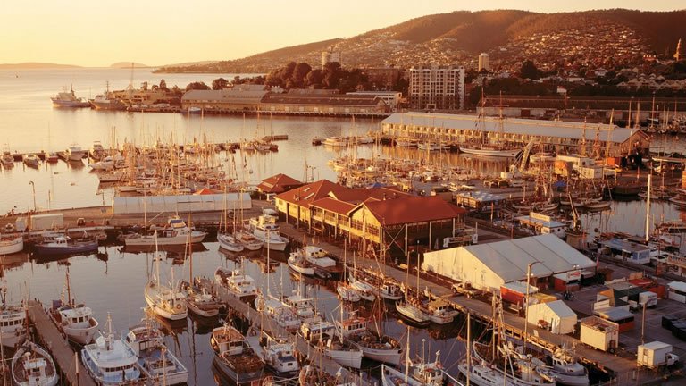 Western Wonders of Tasmania