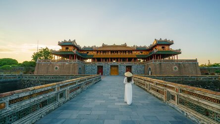 6 Day Singapore To Hong Kong Cruise (Royal Caribbean)